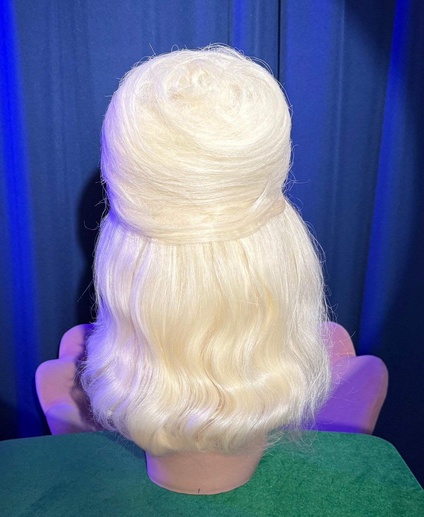 JAYMES WORN WIG: OH BEEHIVE