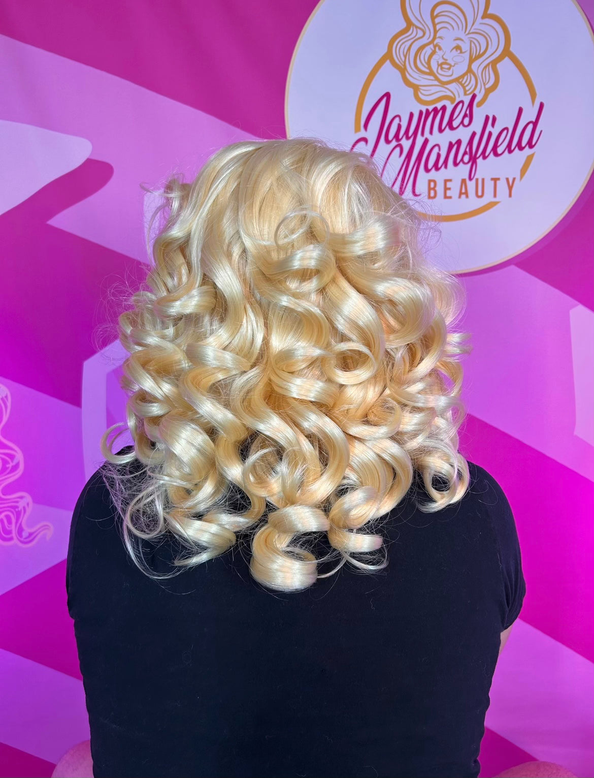 ICONIC BLONDE PREMIUM WIG