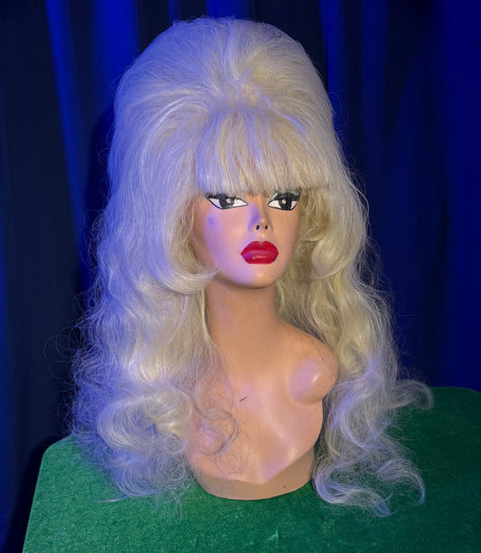 AS SEEN ON YOUTUBE: FASHION DOLL