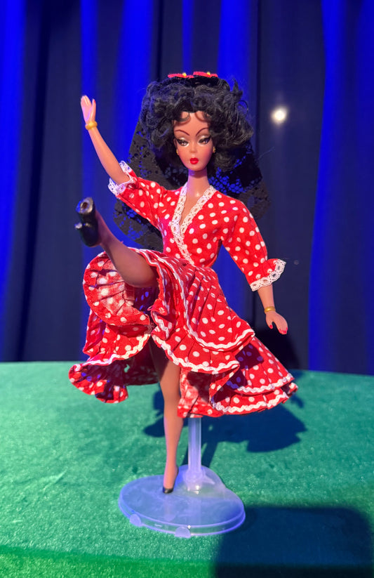 (SPAIN) TRAVLIN' LILLI  DOLL VINTAGE TREASURES COLLECTION