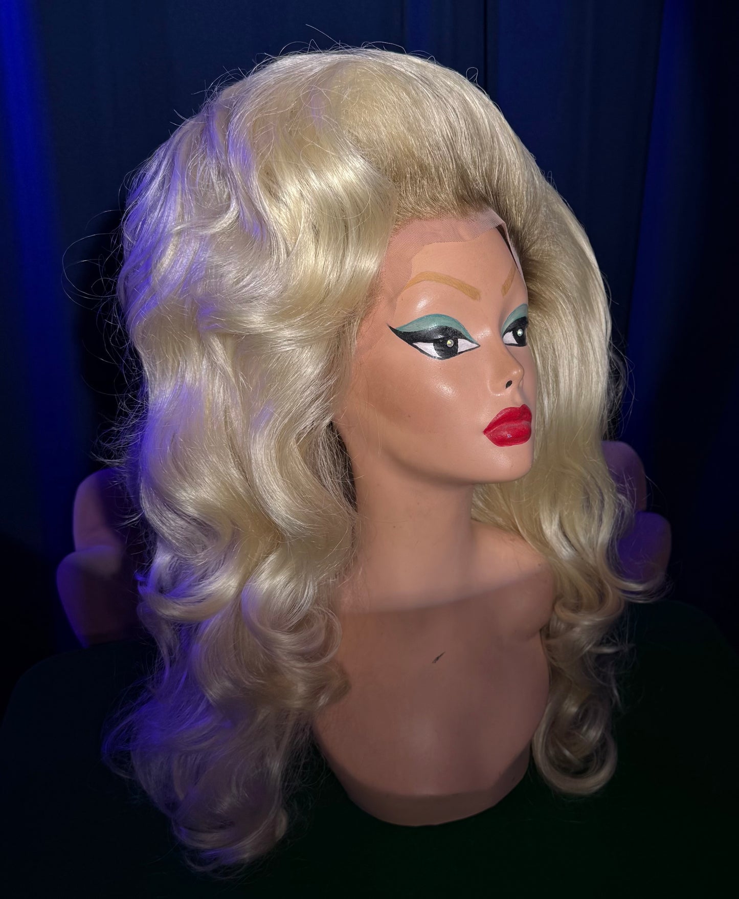 AS SEEN ON YOUTUBE: SCANDALOUS BLONDE