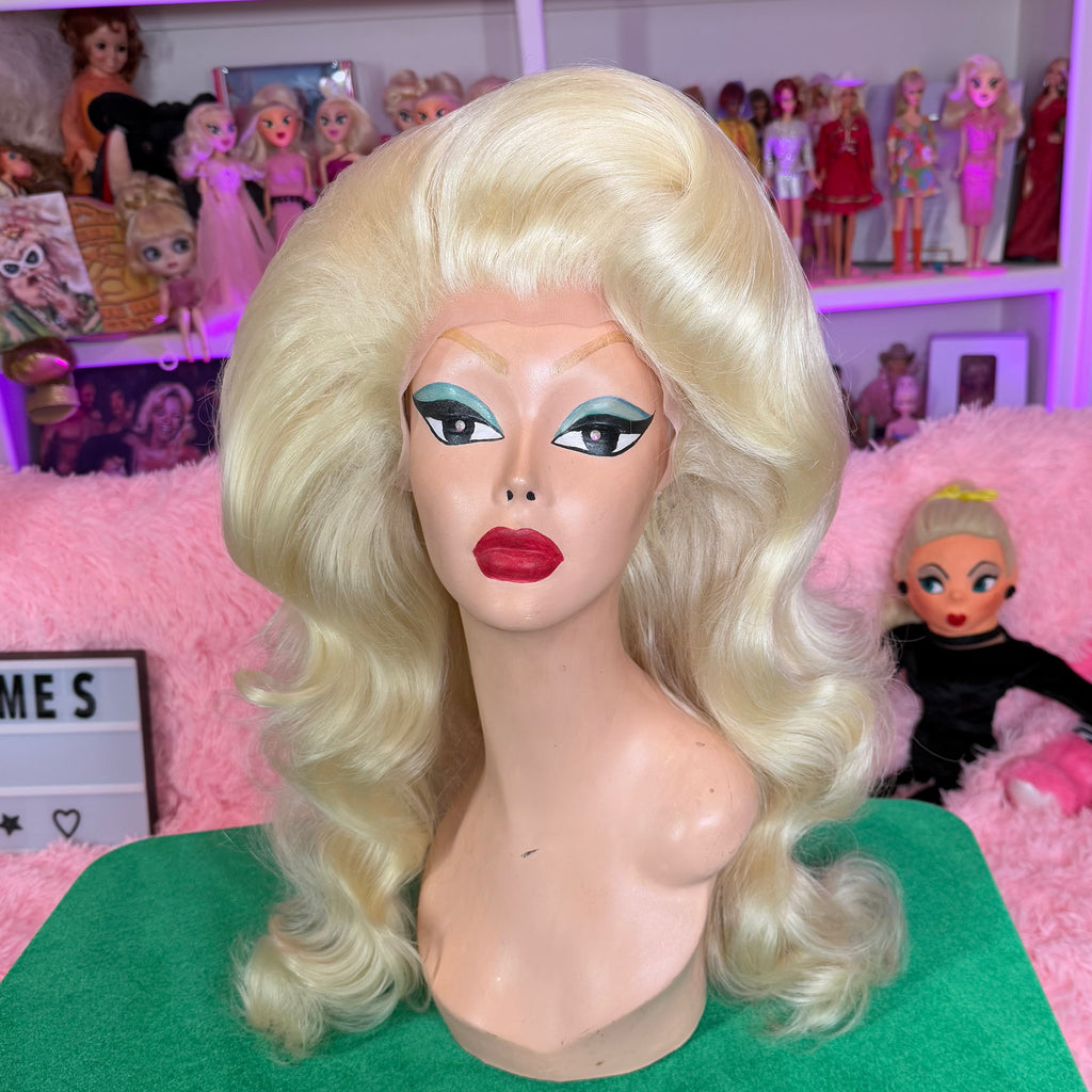 AS SEEN ON YOUTUBE: BREATHTAKING BABETTE