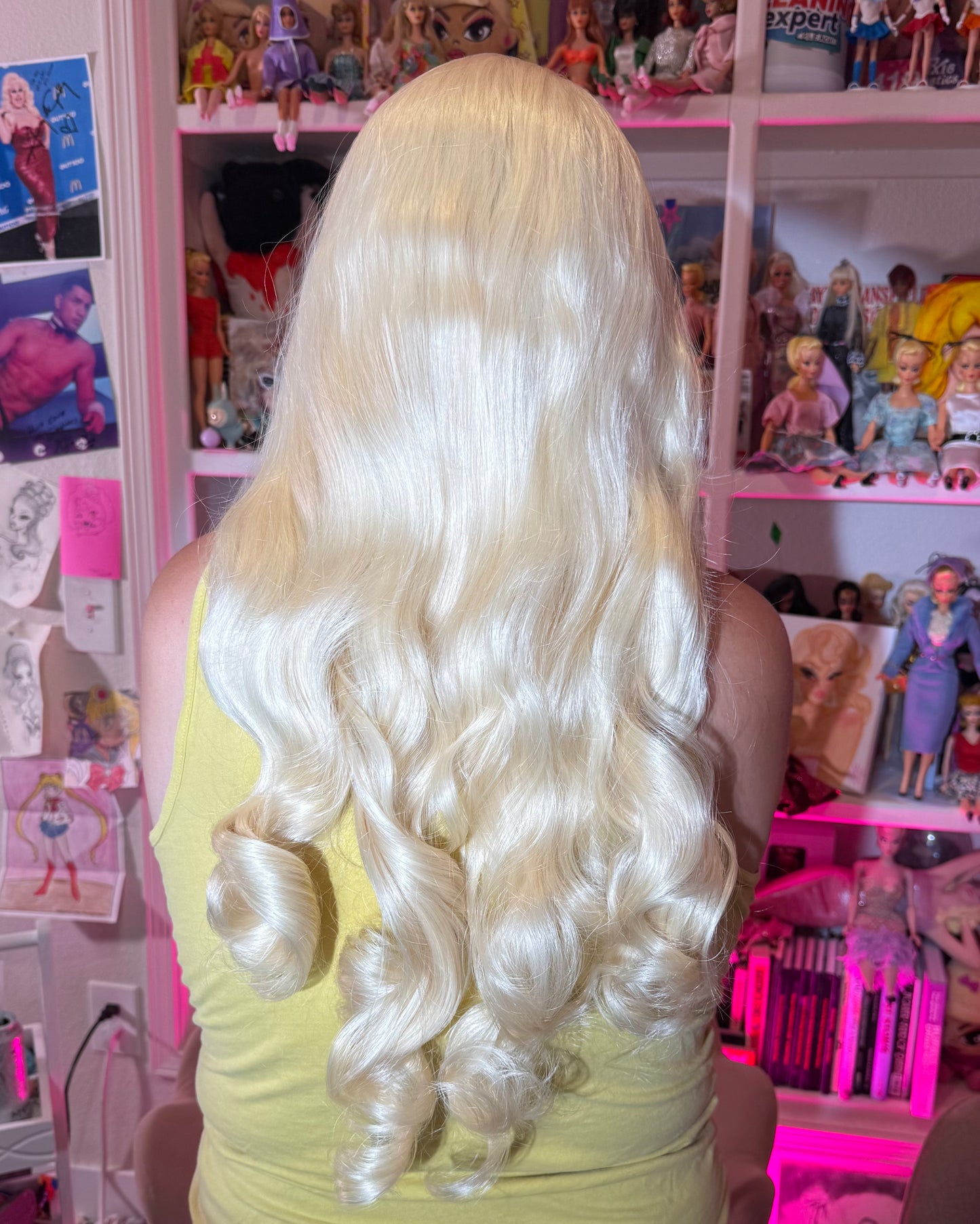 MEDIEVAL WAVES BLONDE WIG