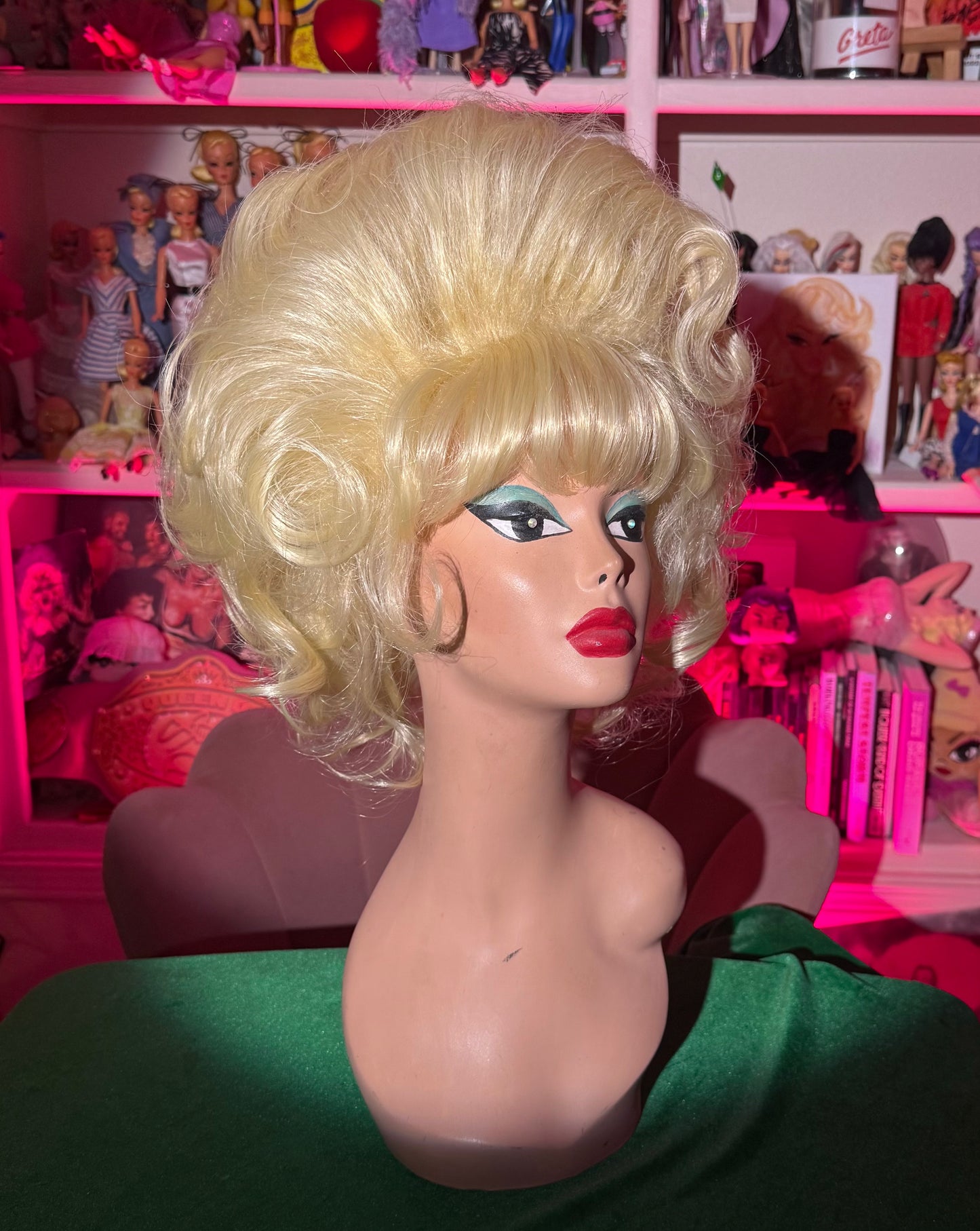 AS SEEN ON YOUTUBE: SUDDENLY SEEMORE (HARD FRONT WIG)