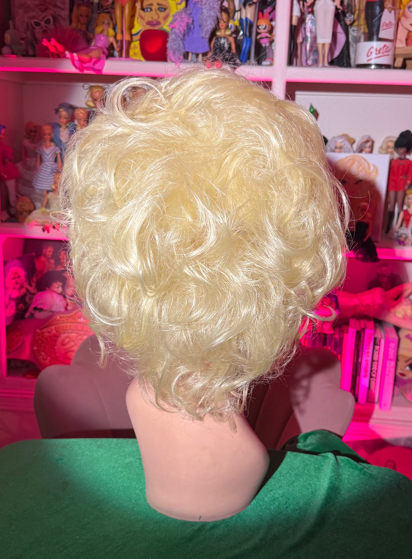 AS SEEN ON YOUTUBE: SUDDENLY SEEMORE (HARD FRONT WIG)