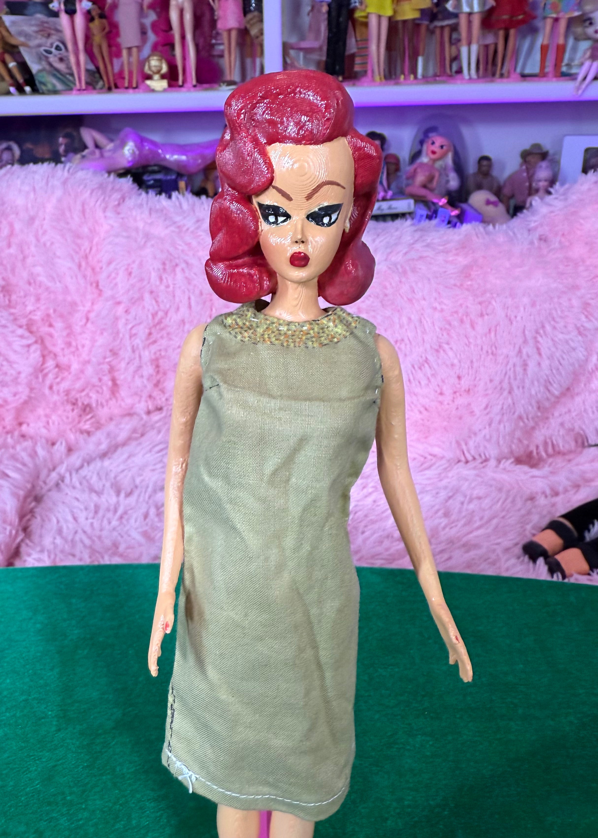 VA VA VOOM DOLL(RED VAMP)