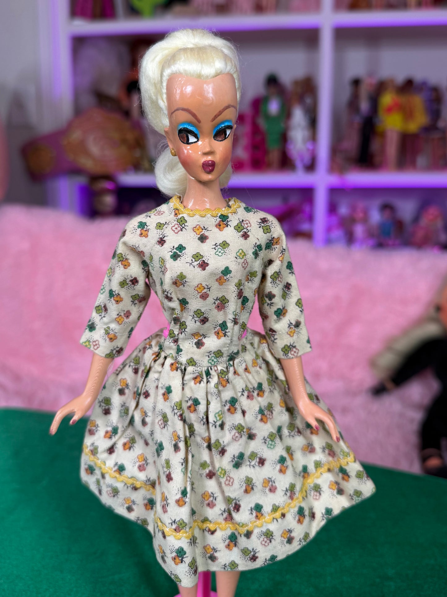 VAVA VOOM DOLL (12 INCH BLONDE PONYTAIL)