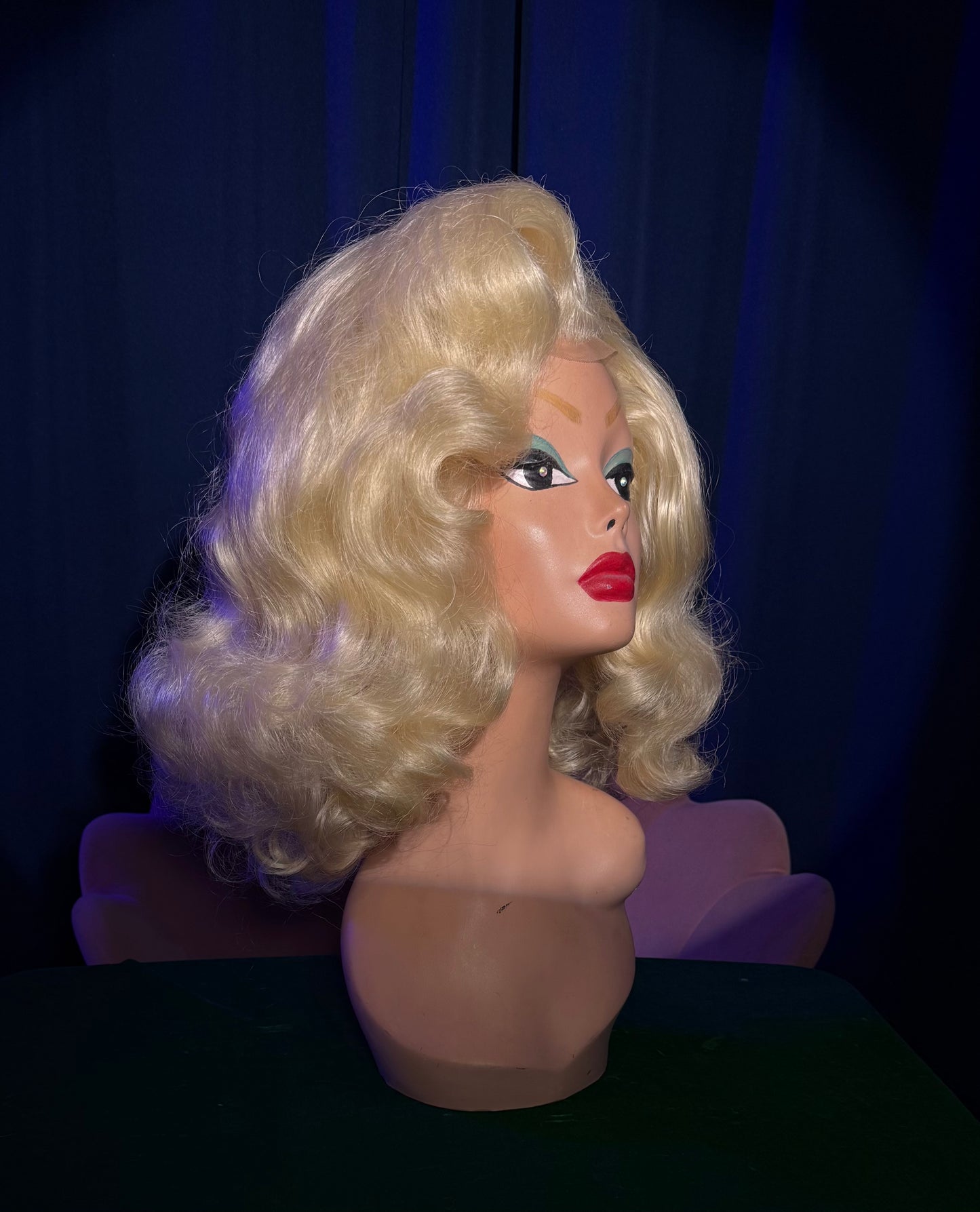 AS SEEN ON YOUTUBE: ANNA ANNA NICOLE!