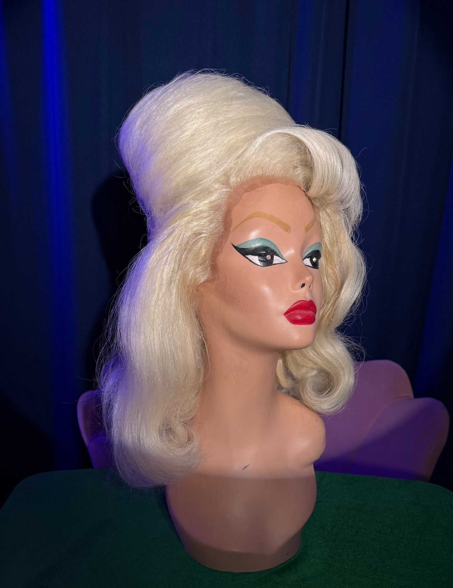 JAYMES WORN WIG: OH BEEHIVE