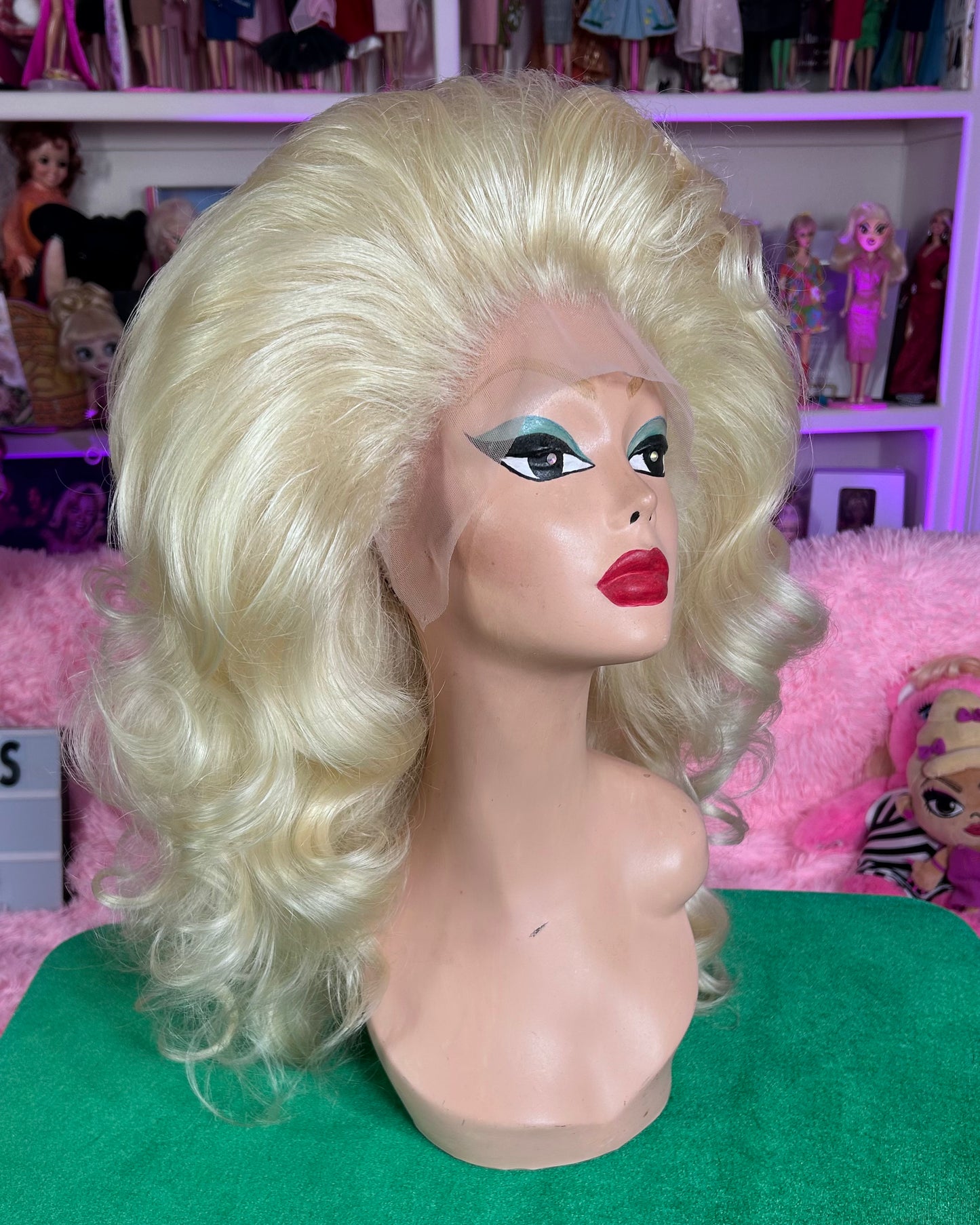 BIG BLONDE AND  BEAUTIFUL (PREMIUM WIG)