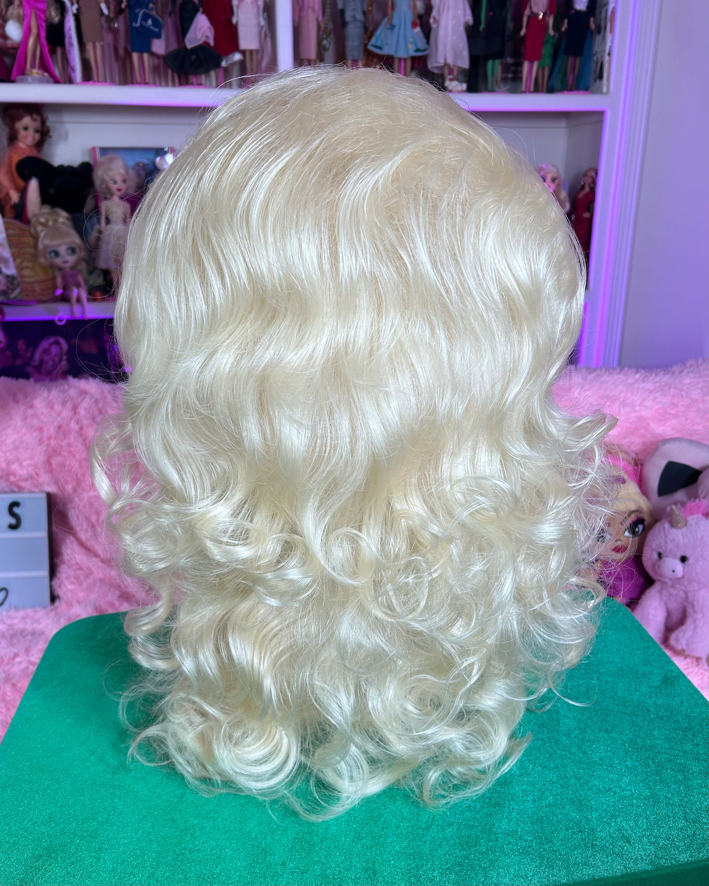 BIG BLONDE AND  BEAUTIFUL (PREMIUM WIG)