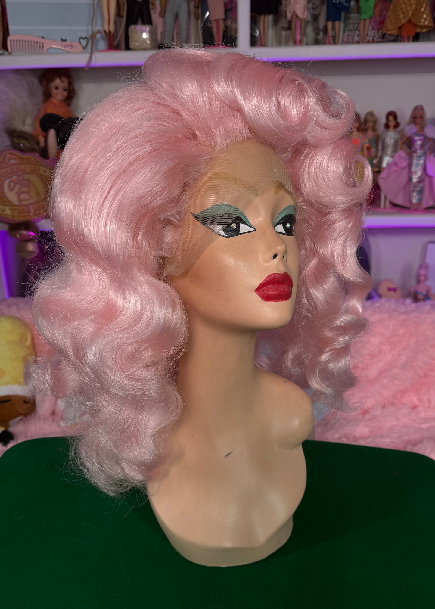 PASTEL PINUP