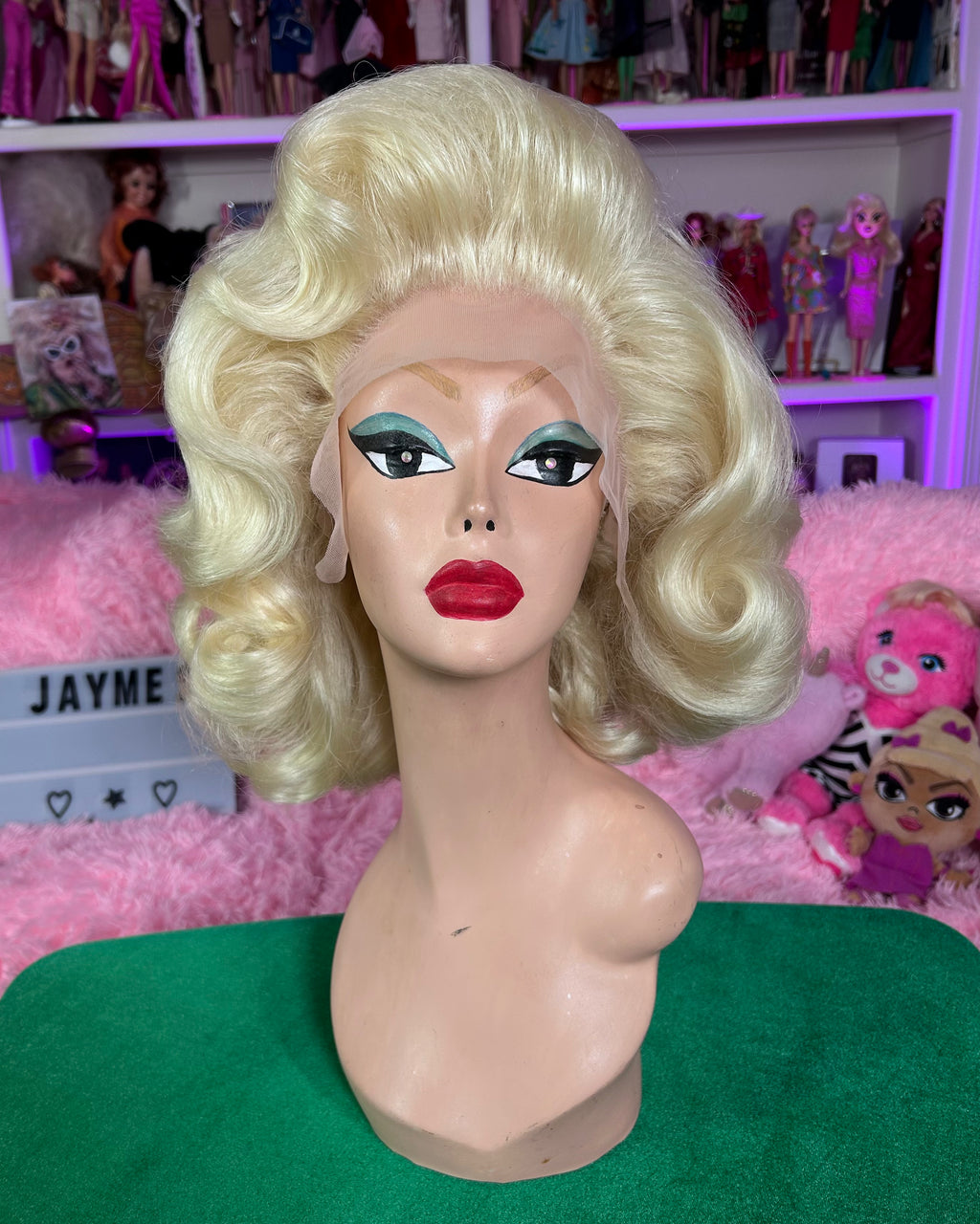 PREMIUM BOMBSHELL (PREMIUM WIG)