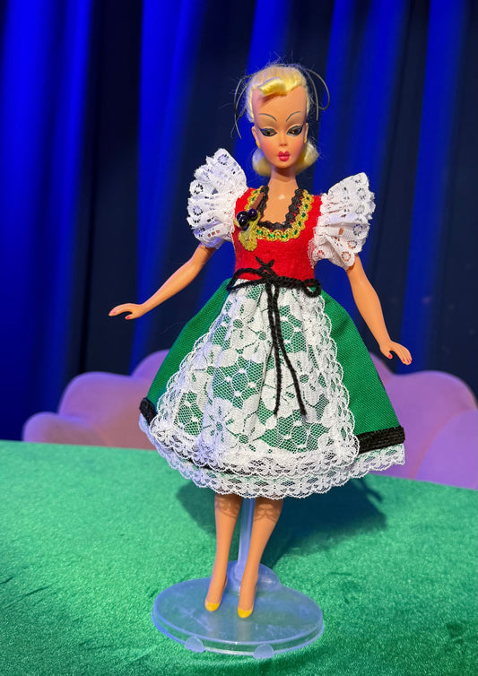 (GERMANY) TRAVLIN' LILLI  DOLL VINTAGE TREASURES COLLECTION