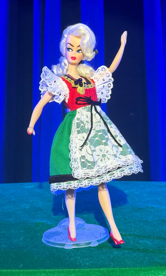 (GERMANY) TRAVLIN' LILLI  DOLL VINTAGE TREASURES COLLECTION