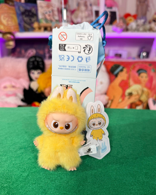 CONFIRMED PIN FOR LOVE LABUBU "P" (Unboxed)