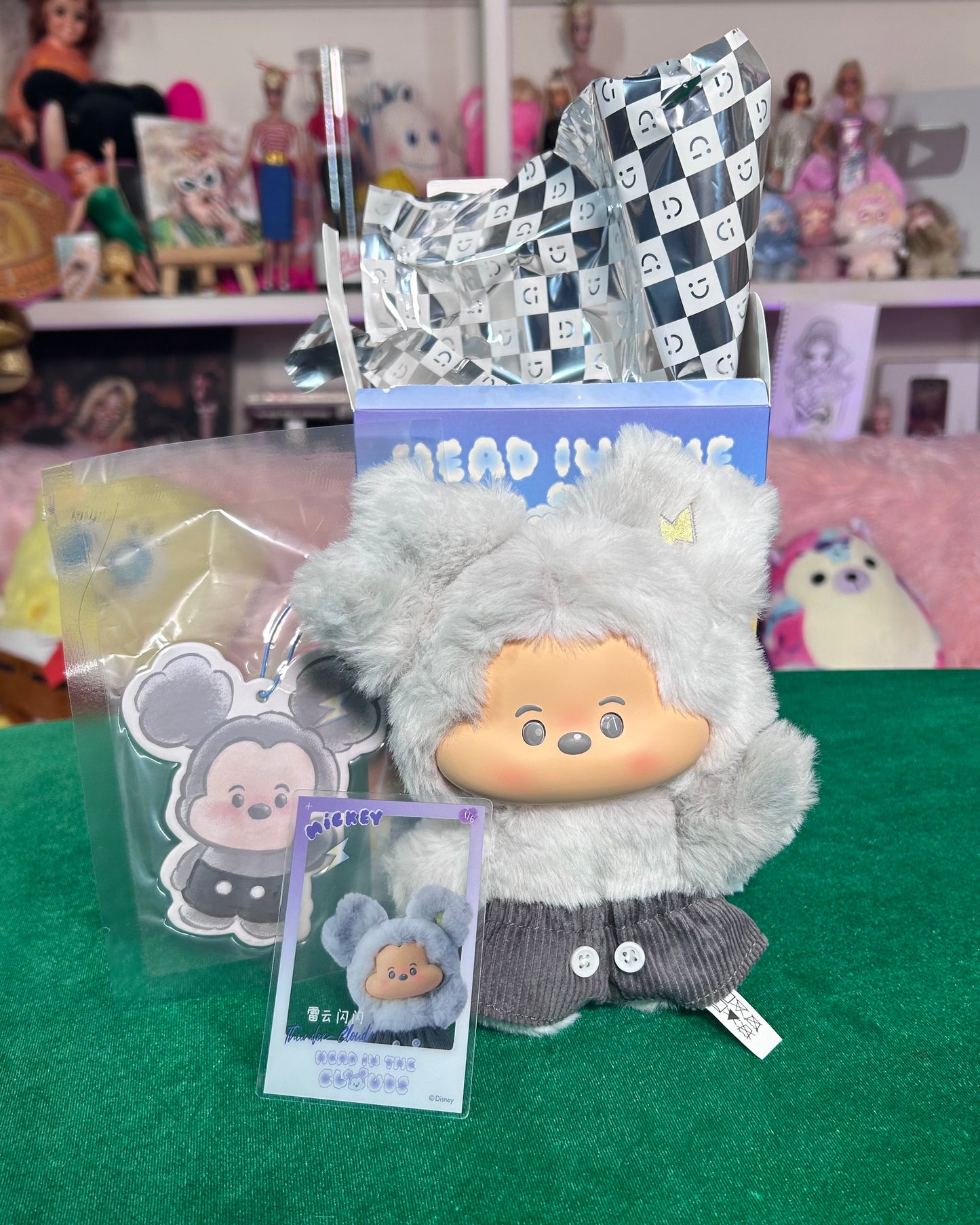 CONFIRMED HEAD IN THE CLOUDS (THUNDER CLOUD)