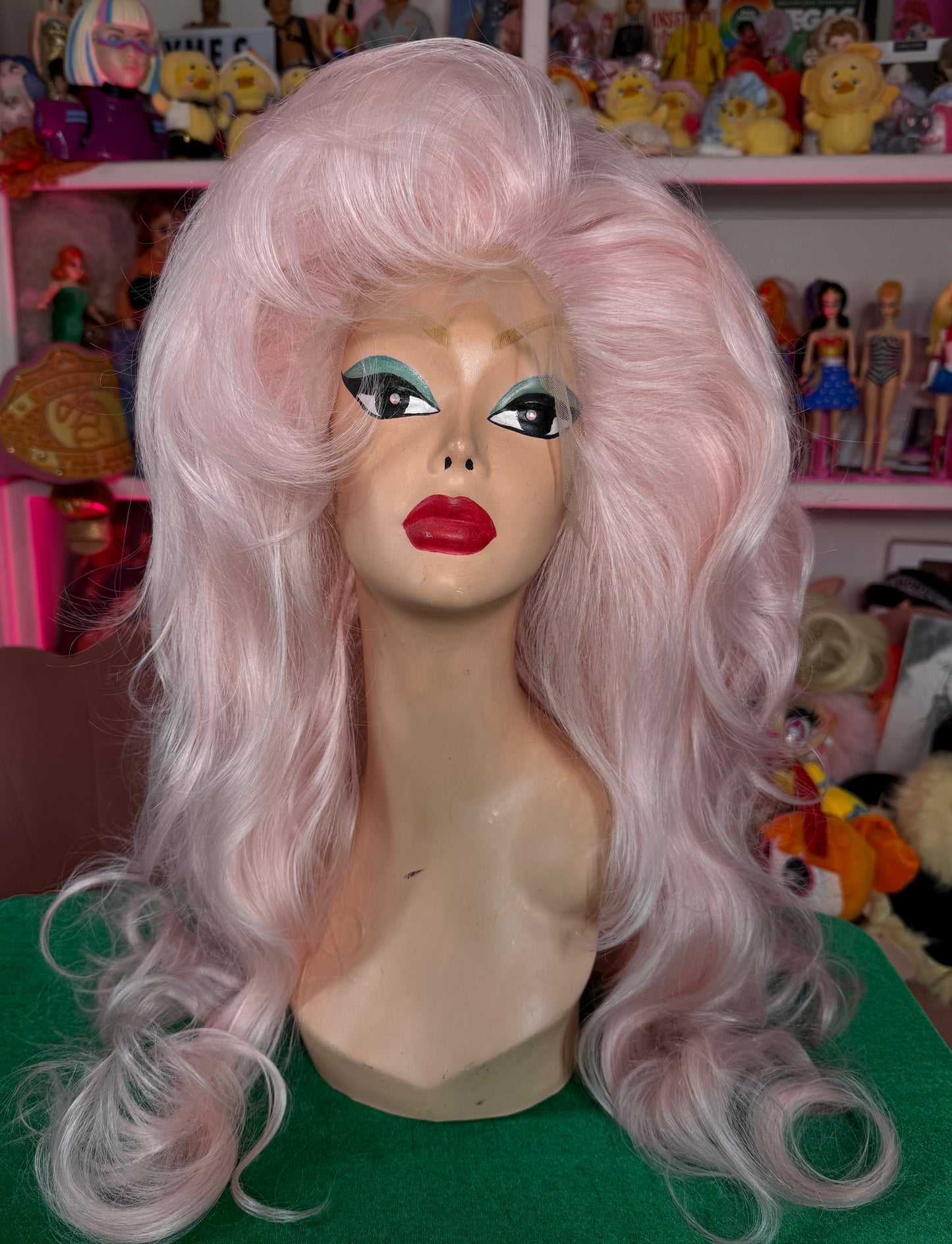 AS SEEN ON YOUTUBE: HOLOGLAM