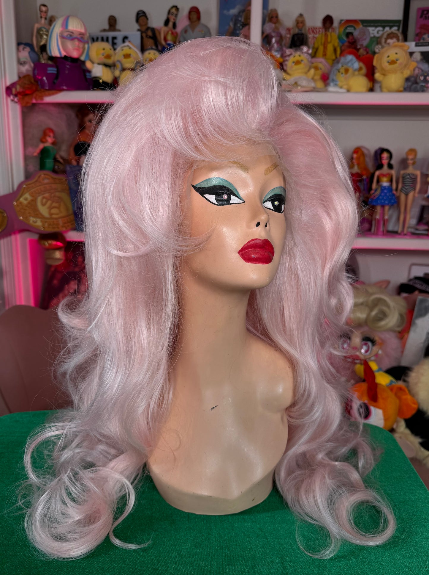 AS SEEN ON YOUTUBE: HOLOGLAM