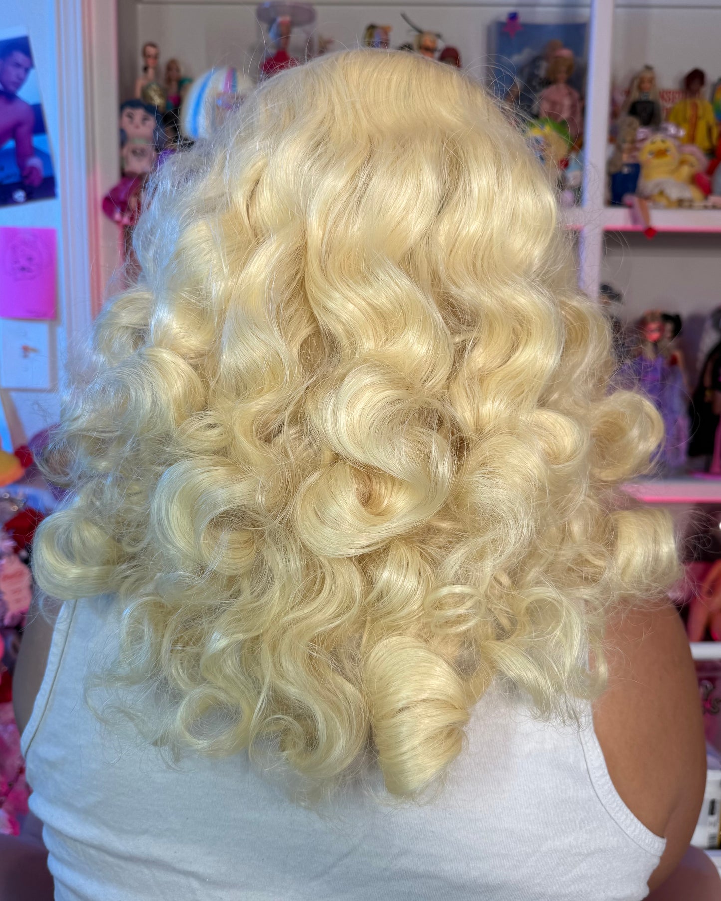 VINTAGE SPLENDOR (BLONDE)  PREMIUM WIG