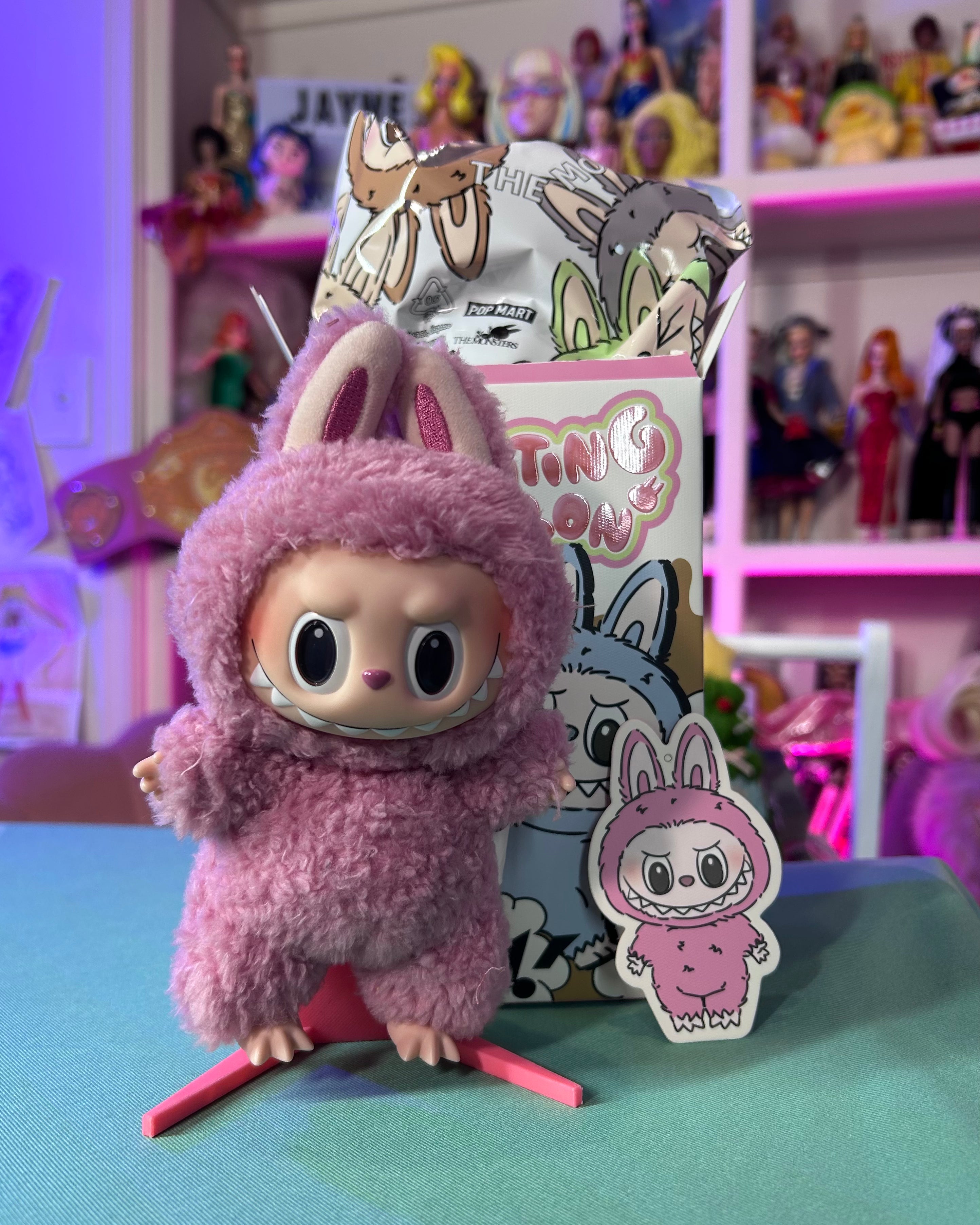 CONFIRMED LYCHEE BERRY LABUBU (Unboxed) – Jaymes Mansfield Beauty